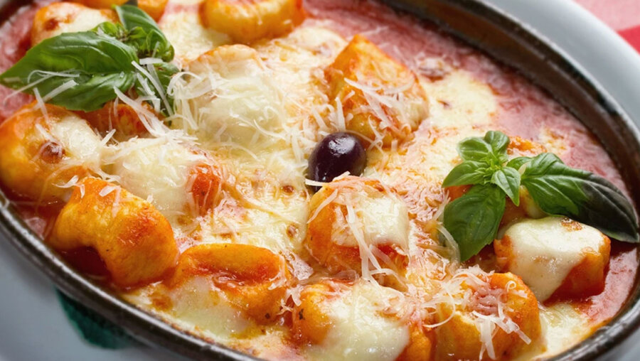 Νιόκι με σάλτσα ντομάτας - Γόβα Στιλέτο