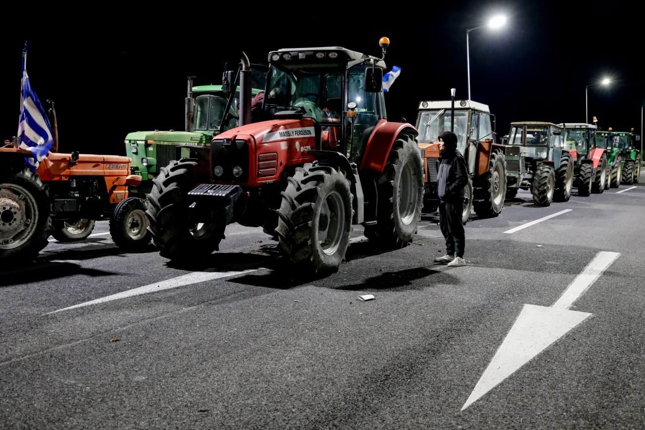 Αγρότες: Σε διάλογο με τους «πρόθυμους» πάει η κυβέρνηση μετά το «μπλόκο» της Πανελλαδικής Επιτροπής