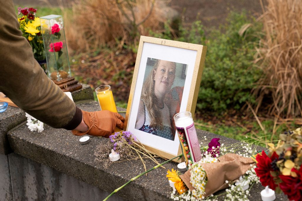 Η Μινεσότα μήνυσε την υπουργό Εσωτερικής Ασφάλειας μετά την εκτέλεση γυναίκας οδηγού στη Μινεάπολη