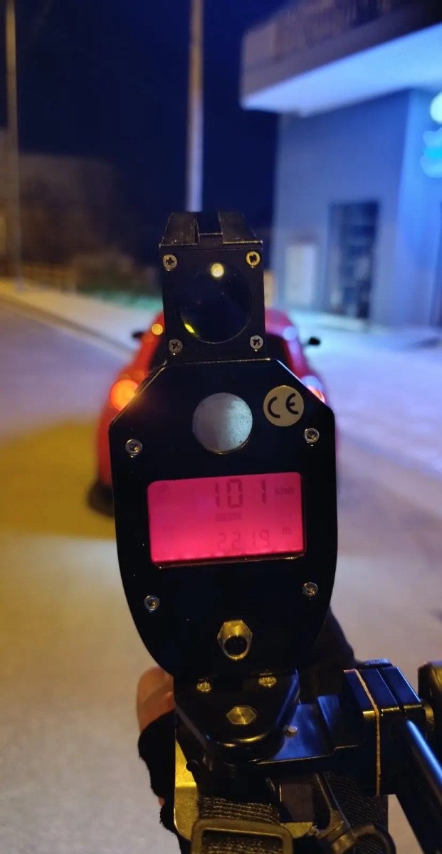 Θεσσαλονίκη: Έτρεχε με 128 χλμ/ώρα σε κατοικημένη περιοχή με όριο τα 50χλμ/ώρα