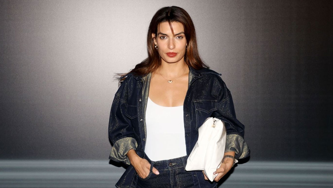 Από το πρωί μέχρι το βράδυ: Η Τόνια Σωτηροπούλου δείχνει πώς να συνδυάσεις το δερμάτινο παντελόνι σου