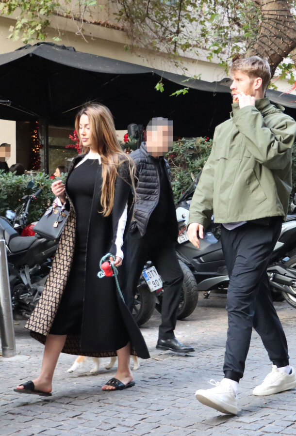 Thomas Walkup – Estrella Nouri: Ρομαντική βόλτα στο κέντρο της Αθήνας – Φωτογραφίες