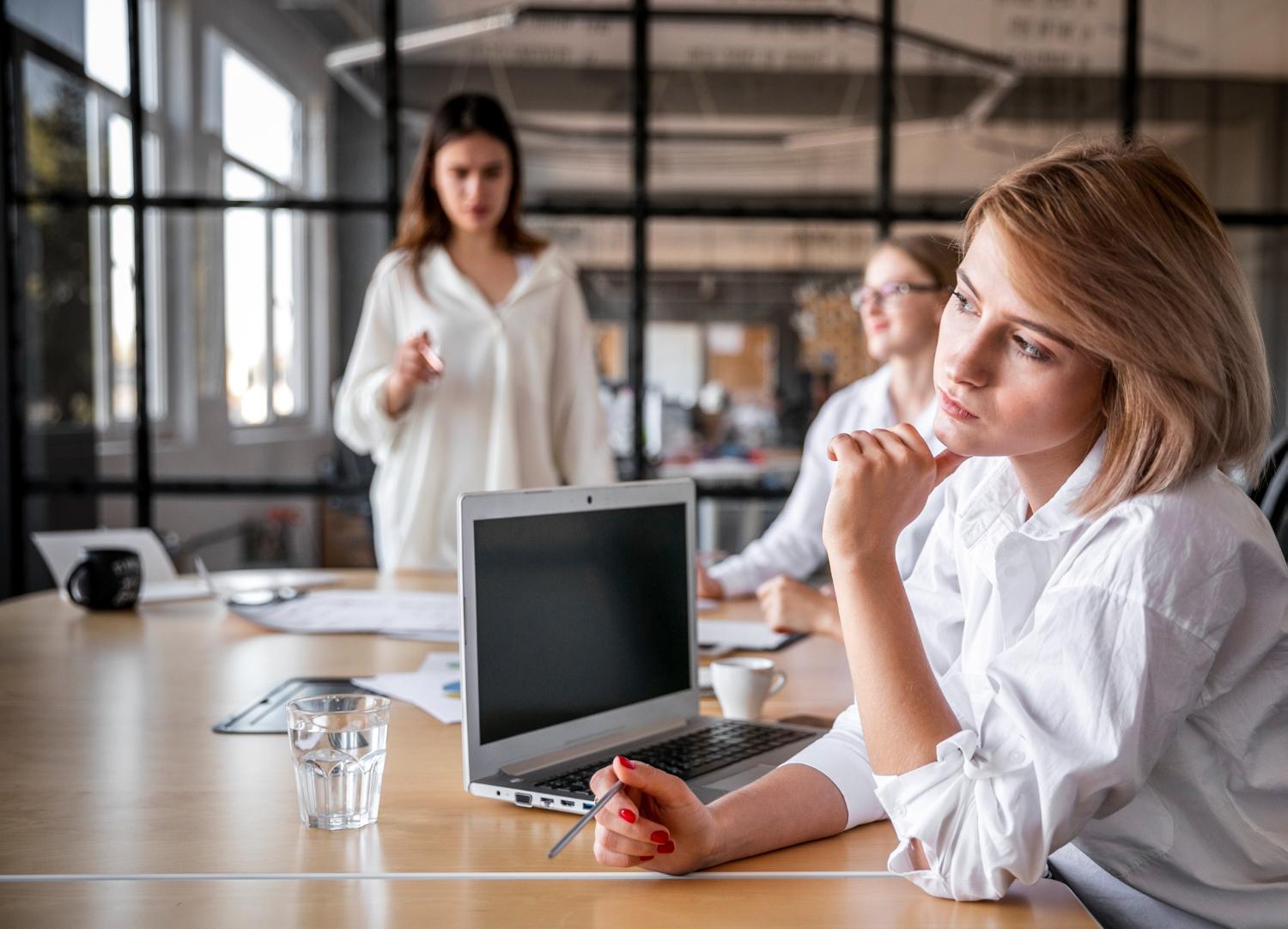 Γυναικαία απασχόληση: Νέο πρόγραμμα ενίσχυσης με 10.000 θέσεις εργασίας