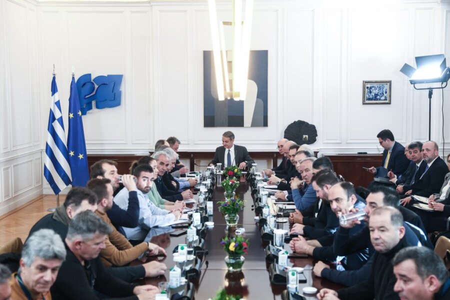 Αγρότες: Εξετάζεται η Παρασκευή ως η μέρα διαλόγου Μητσοτάκη – μπλόκων στο Μαξίμου