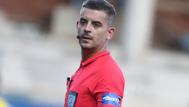 Μήπως κάνετε… dating down;