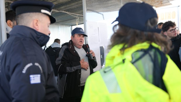 Αγρότες: «Παιχνίδι» εντυπώσεων με Ανεστίδη πριν το κρίσιμο ραντεβού των αγροτών στο Μαξίμου