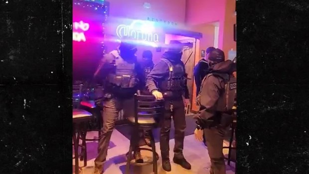 Πράκτορες της ICE συνέλαβαν το προσωπικό μεξικάνικου εστιατορίου αφού πρώτα... δείπνησαν σε αυτό