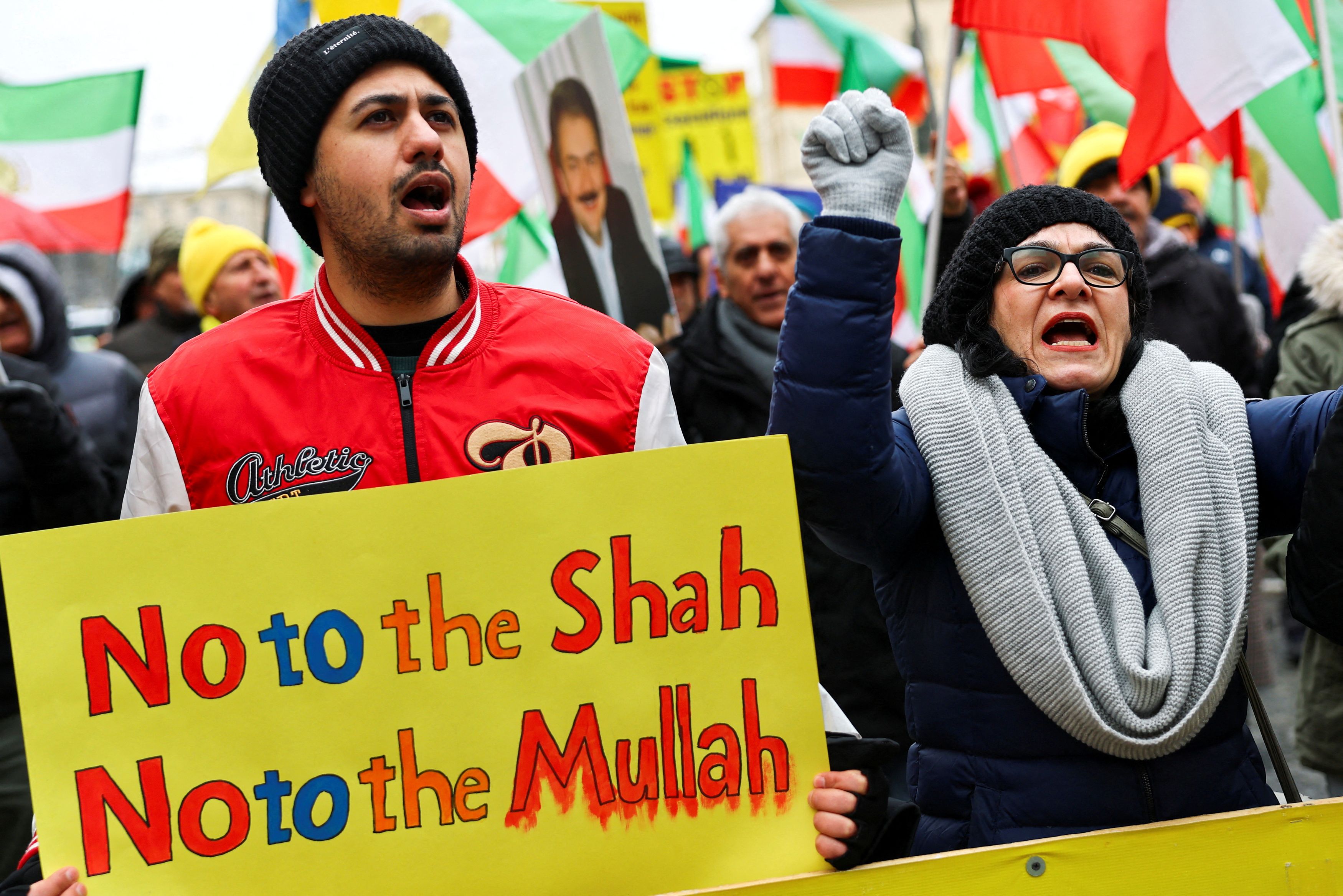 Ιράν: Σενάρια για το ενδεχόμενο κατάρρευσης του καθεστώτος – Τι μπορεί να σημάνει