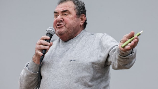 «Έχω παραιτηθεί», απαντά ο Ανεστίδης για τη «διαγραφή» από τη ΝΔ - Καταδικάζει τη μετάδοση των υβριστικών δηλώσεων η ΠΟΕΣΥ