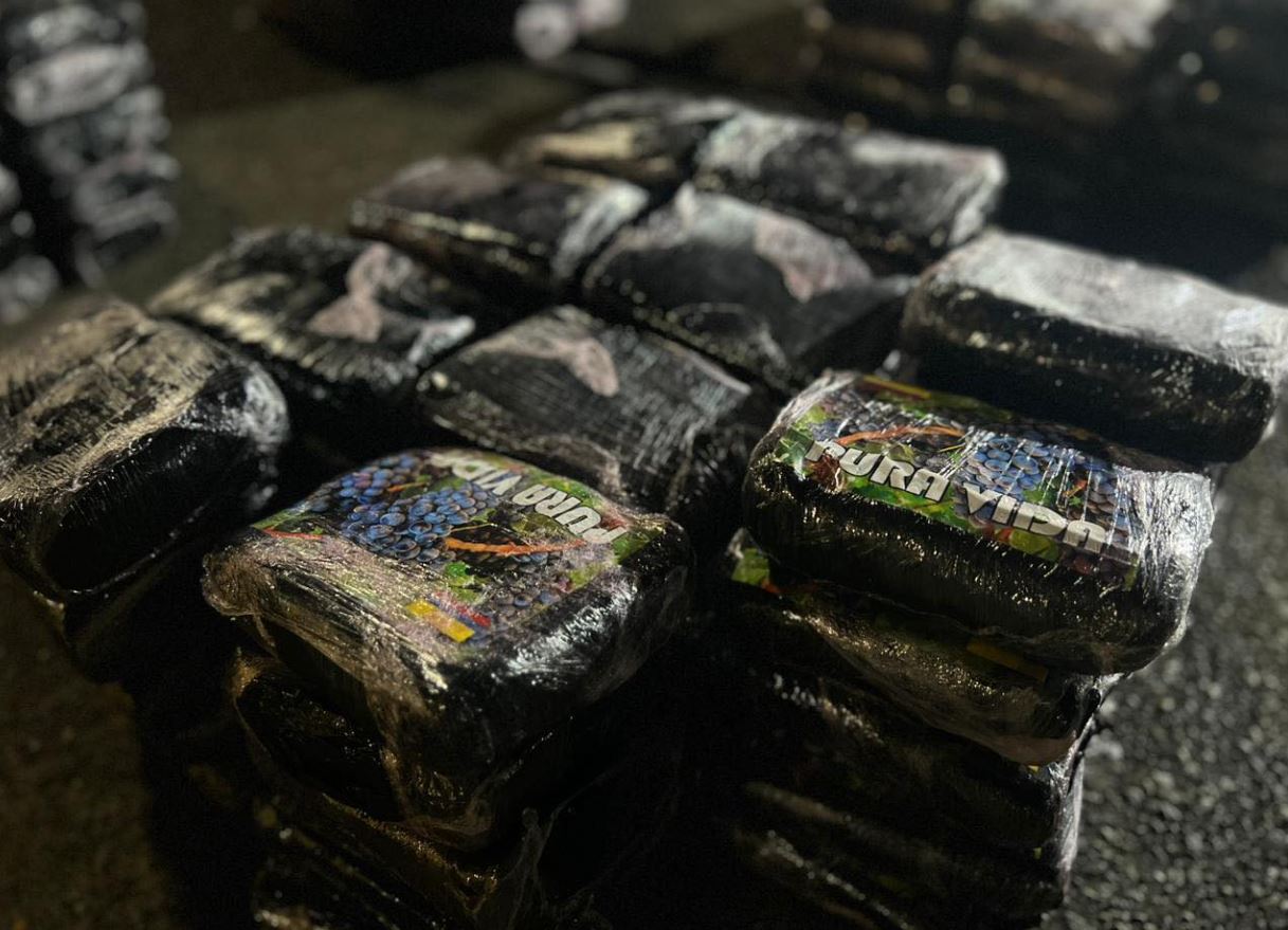 Κατάσχεση - μαμούθ στον Παναμά με περισσότερους από 5 τόνους να πέφτουν στα χέρια των αρχών