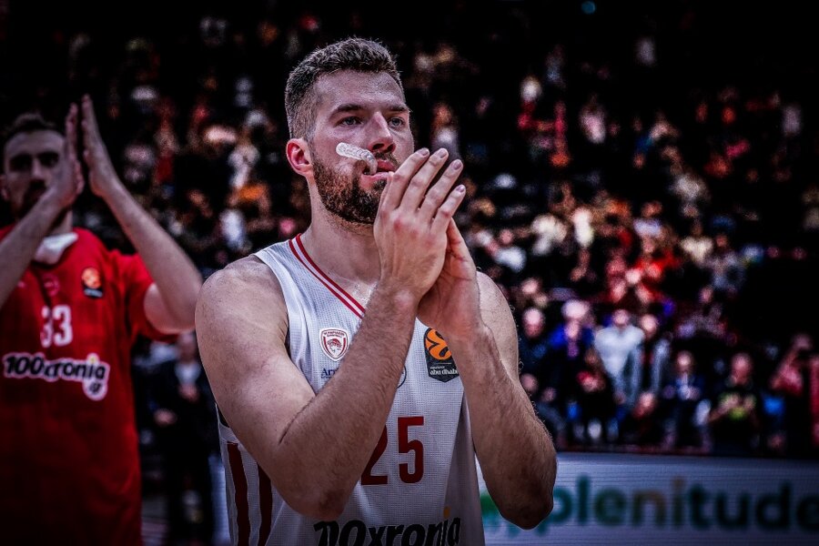 Ο Άλεκ Πίτερς έσπασε μεγάλο ρεκόρ του Τεόντοσιτς στον Ολυμπιακό κι έγραψε ιστορία (vids)