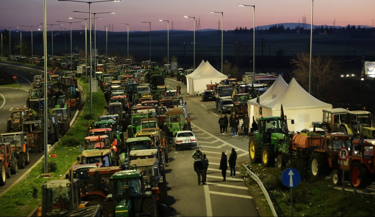 ÓÕÍÅËÅÕÓÇ ÁÃÑÏÔÙÍ ÊÁÉ ÁÐÏÊÁÔÁÓÔÁÓÇ ÂÁÍÄÁËÉÓÌÅÍÙÍ ÔÑÁÊÔÅÑ ÓÔÏ ÌÐËÏÊÏ ÍÉÊÁÉÁÓ ËÁÑÉÓÁÓ