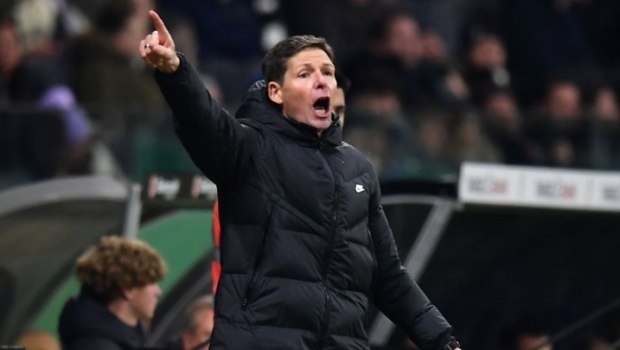 «Ανακωχή» Πάλας – Γκλάσνερ, μένει ο Αυστριακός στον πάγκο των «αετών»