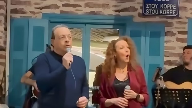 Το τραγούδι του Σωκράτη Φάμελλου στην κοπή πίτας [βίντεο]