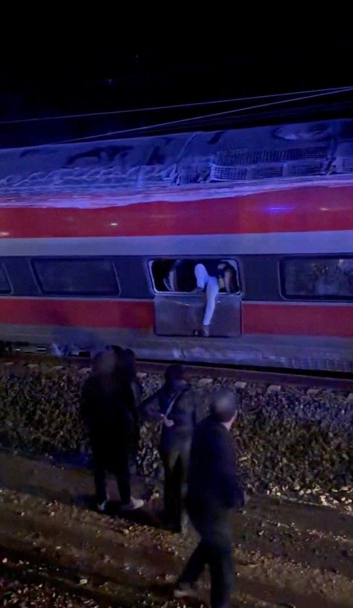 Ισπανία: Οι πρώτες εκτιμήσεις για τα αίτια του δυστυχήματος με τα τρένα