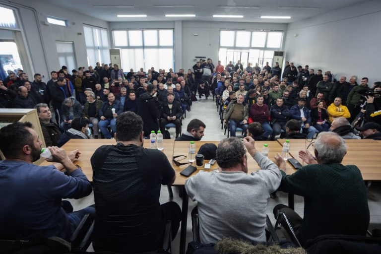 Αγρότες: Με 14 αιτήματα «επιβίωσης» πάνε στο Μαξίμου – Αντίστροφη μέτρηση για τη συνάντηση με Μητσοτάκη