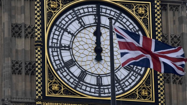 Βρετανία: Νέα αποστασία βουλευτή των συντηρητικών - Μεταπήδησε στο κόμμα του Φάρατζ