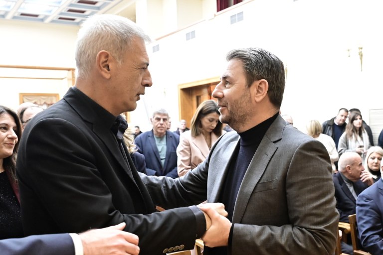 Live: Συζητώντας την κυβερνητική πρόταση του ΠΑΣΟΚ – Μηχανισμός ανάπτυξης της οικονομίας τα λιμάνια