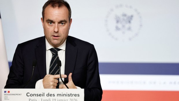 Γαλλία: Ο Λεκορνί προσφεύγει στο άρθρο 49.3 – Θα περάσει τον προϋπολογισμό παρακάμπτοντας τη Βουλή