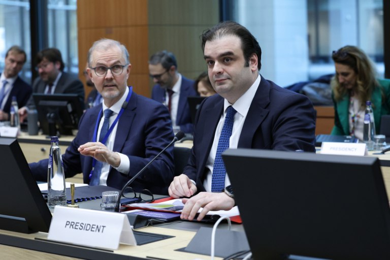 Ο Κυριάκος Πιερρακάκης στη συνεδρίαση του Eurogroup