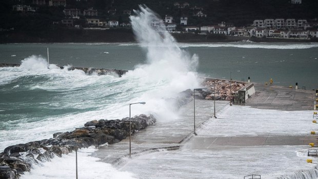 Προβλήματα σε ακτοπλοϊκές συνδέσεις λόγω των ισχυρών ανέμων