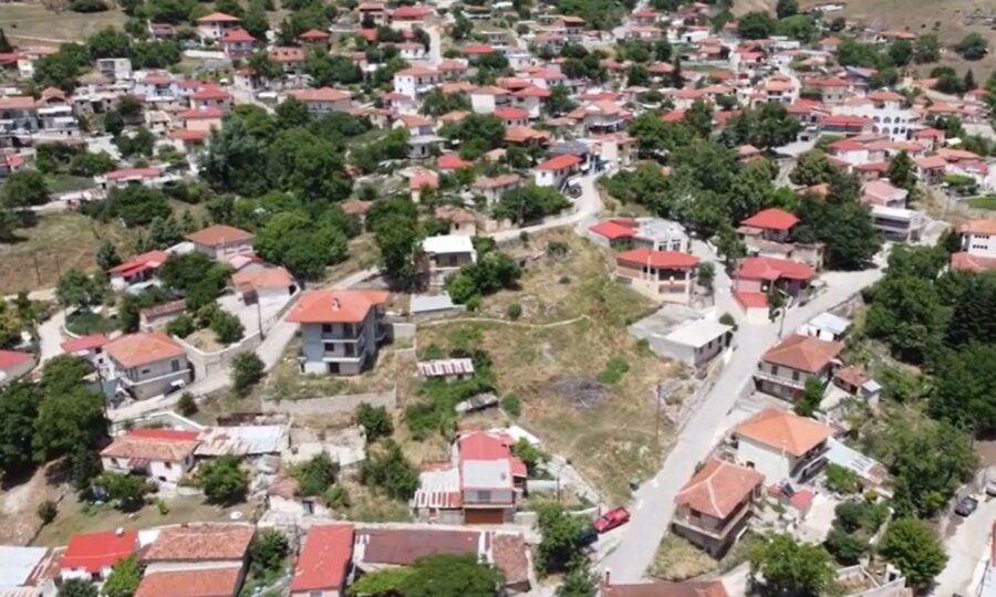 f7363100-amavra-copy-1280x768