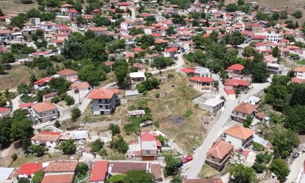 f7363100-amavra-copy-1280x768