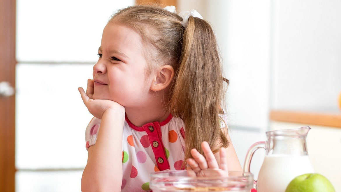 Tο κόλπο για να τρώνε τα παιδιά το πρωινό τους χωρίς γκρίνια