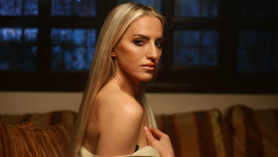 Νέο single για την Ειρήνη Ντίσιου με την υπογραφή του Βασίλη Δήμα!