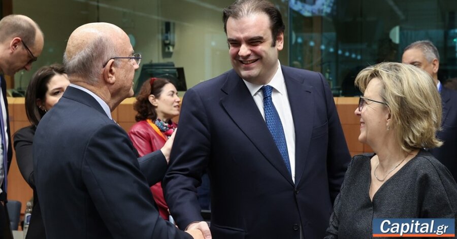 Ενημέρωση Κ. Πιερρακάκη για τις αποφάσεις του Eurogroup και τη...