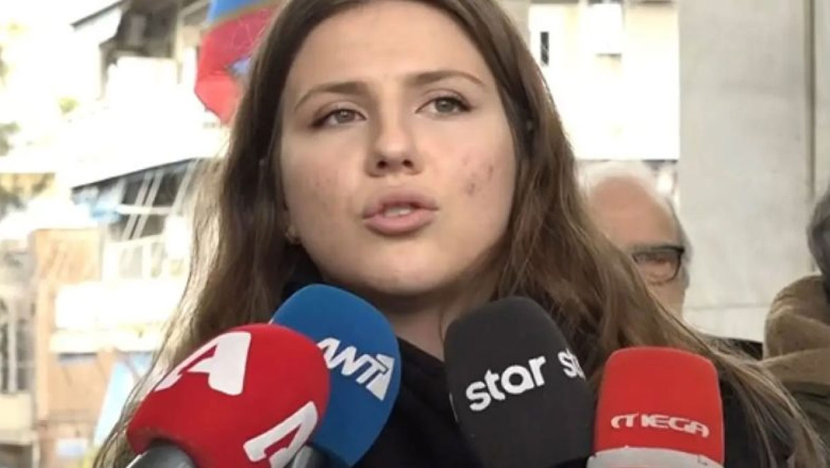 Κηδεία Μέλπως Ζαρόκωστα: Συγκινεί η εγγονή της ηθοποιού - «Μου έλεγε συνέχεια να αγαπάω τον εαυτό μου!»