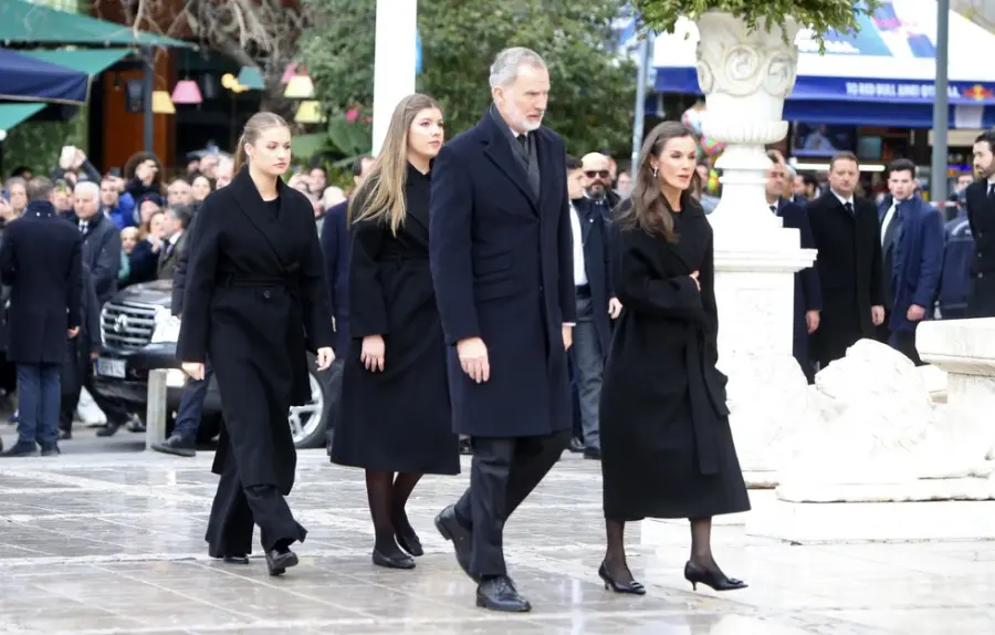 Τι φόρεσε η βασίλισσα Letizia της Ισπανίας στην κηδεία της πριγκίπισσας Ειρήνης στην Αθήνα
