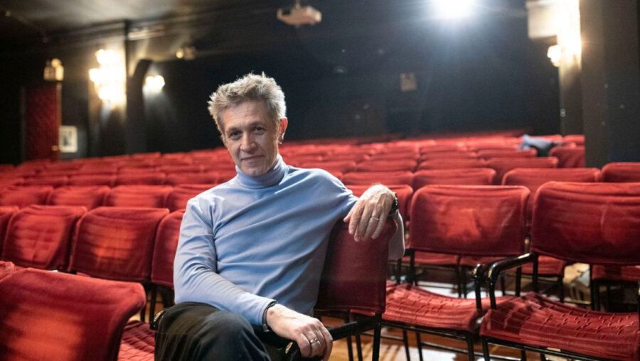 Αιμίλιος Χειλάκης: Ο ηθοποιός ξεκαθαρίζει για την υγεία του – «Δέχομαι πάρα πολλά τηλεφωνήματα»