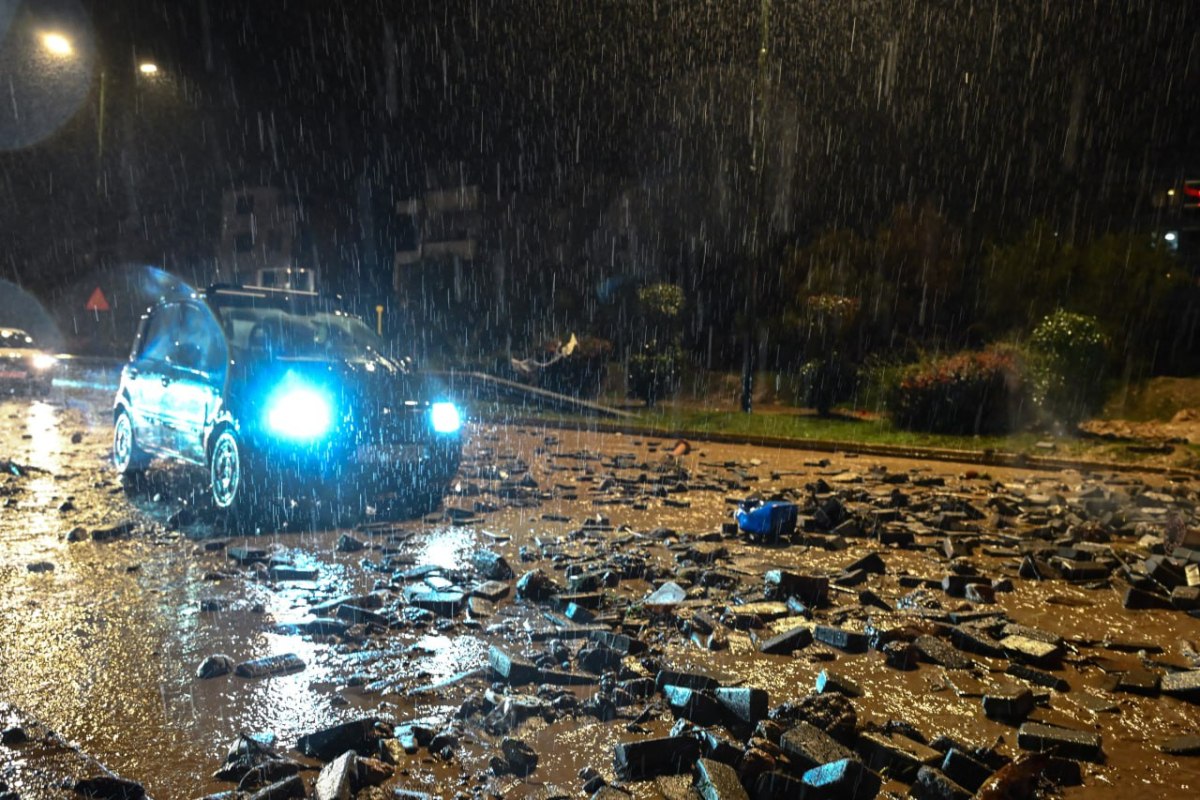 Φονική κακοκαιρία με δυο νεκρούς - Μεγάλες καταστροφές στην Αττική - Πού θα χτυπήσουν τα φαινόμενα τις επόμενες ώρες