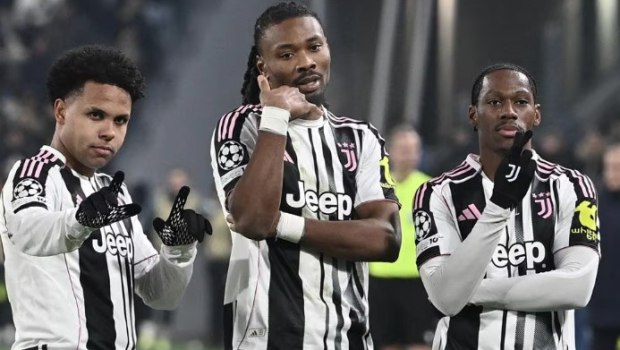 Γιουβέντους-Μπενφίκα 2-0: Οι Ιταλοί προκρίθηκαν στα πλέι οφ, ο Παυλίδης γλίστρησε και έχασε πέναλτι (vid)