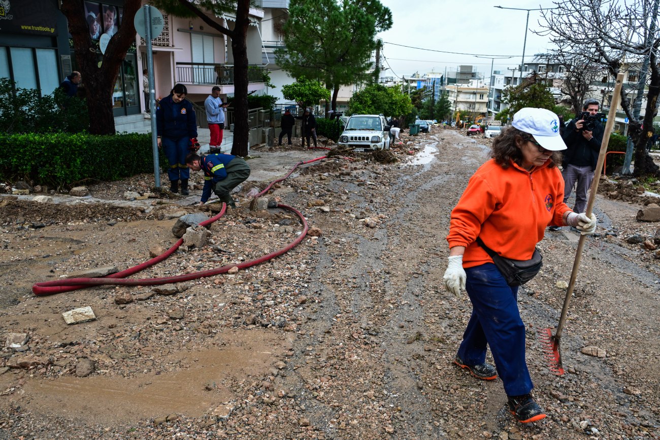 Άνω Γλυφάδα: Παγίδες θανάτου μέσα στον αστικό ιστό - Το νερό θυμάται τη διαδρομή του