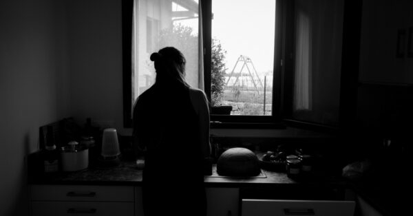 Η ιδιοκατοίκηση συνδέεται με καλύτερες συνθήκες ζωής από την ενοικίαση σπιτιού, επιβεβαιώνει νέα έρευνα