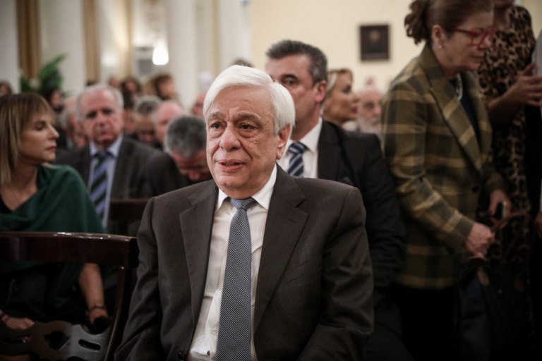 Φωτογραφία στην οποία απεικονίζεται ο Προκόπης Παυλόπουλος