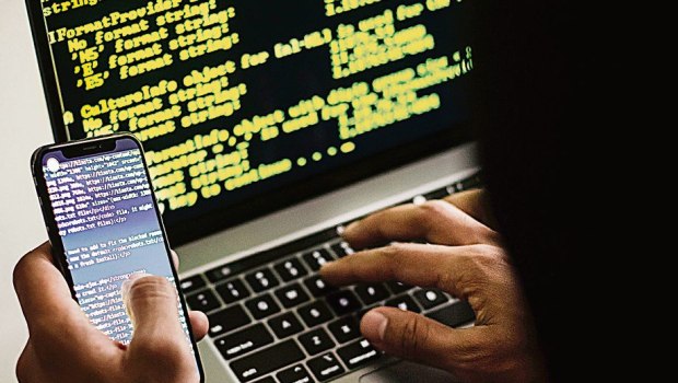 Δίκη υποκλοπών: Τι αγορές έδειξε η κάρτα που στάλθηκε το μολυσμένο SMS στον Ανδρουλάκη - Η «σύμπτωση» με το ξήλωμα της Intellexa