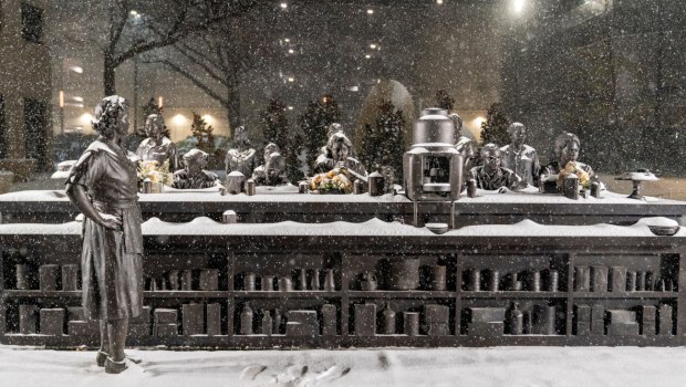 ΗΠΑ: 12 πολιτείες σε κατάσταση έκτακτης ανάγκης λόγω κακοκαιρίας - 10.000 πτήσεις ακυρώθηκαν