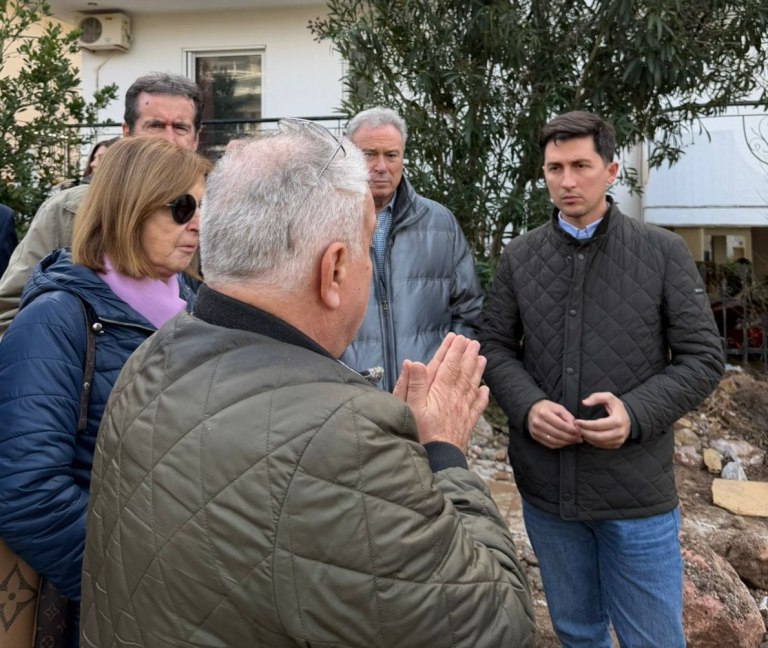 Στην Άνω Γλυφάδα κλιμάκιο του ΠΑΣΟΚ - «Πλημμυρισμένη η ανασφάλεια των πολιτών»