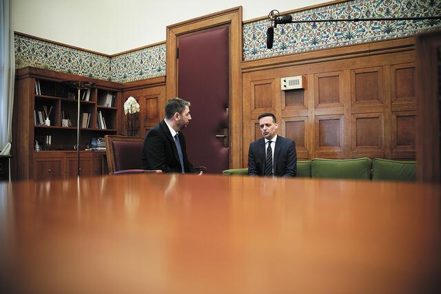 Γύρω γύρω κεντροαριστεροί και στη μέση ο… διάλογος