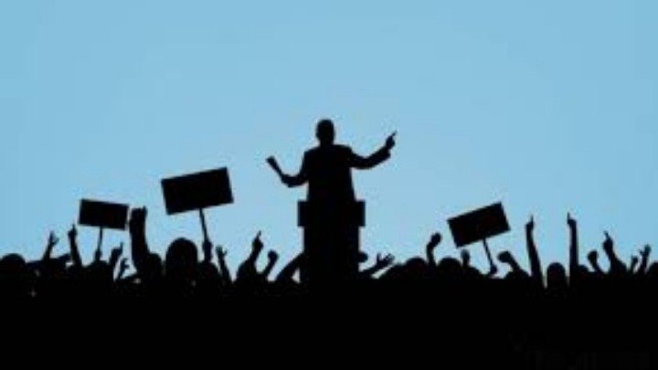 Μεσσίες ή Τιμωροί; Τα φαινόμενα τύπου Καρυστιανού και η απαξίωση των παραδοσιακών πολιτικών κομμάτων