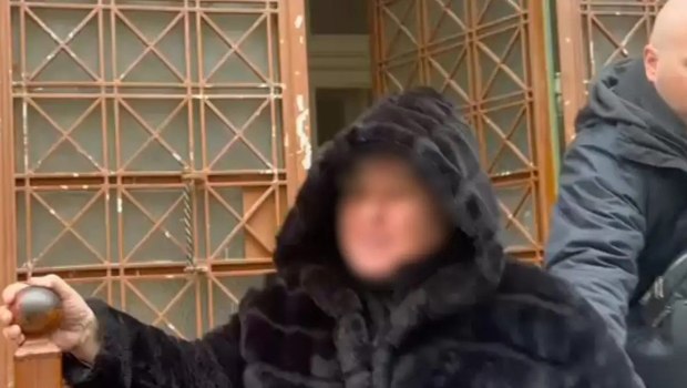 Σέρρες: Σε αναστολή καθηκόντων η καθηγήτρια που φίμωσε μαθητή - «Σοβαρή διοικητική παράβλεψη» λέει το υπουργείο Παιδείας