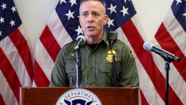 Σημάδια υποχώρησης Τραμπ στη Μινεάπολη - Αποχωρούν «ορισμένοι ομοσπονδιακοί πράκτορες»