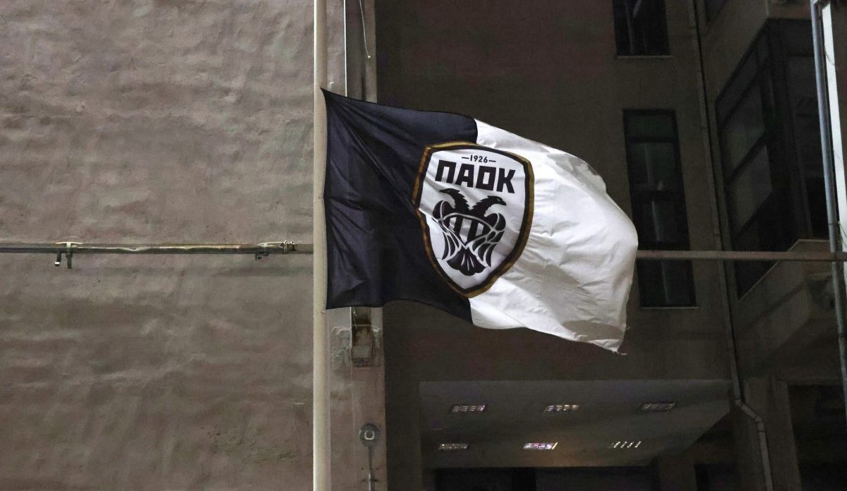 ÌÅÓÉÓÔÉÅÓ ÓÇÌÁÉÅÓ ÊÁÉ ÊÅÑÉÁ ÓÔÏ ÃÇÐÅÄÏ ÔÇÓ ÔÏÕÌÐÁÓ ÓÔÇ ÌÍÇÌÇ ÔÙÍ ÖÉËÁÈËÙÍ ÔÏÕ ÐÁÏÊ ÐÏÕ Å×ÁÓÁÍ ÔÇÓ ÆÙÇ ÔÏÕÓ ÓÅ ÔÑÏ×ÁÉÏ ÓÔÇ ÑÏÕÌÁÍÉÁ