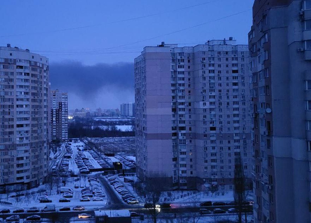 Στο σκοτάδι παραμένουν 710.000 νοικοκυριά στο Κίεβο μετά τις ρωσικές αεροπορικές επιδρομές