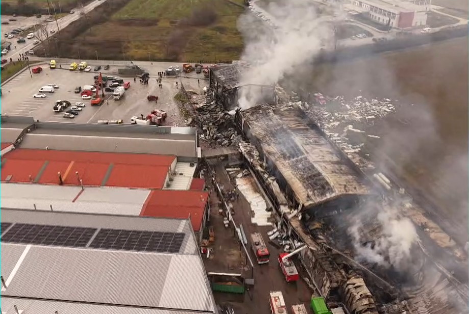 Τρίκαλα: Ψυχολογική στήριξη στους εργαζόμενους και τις οικογένειες των θυμάτων της φονικής έκρηξης στο εργοστάσιο