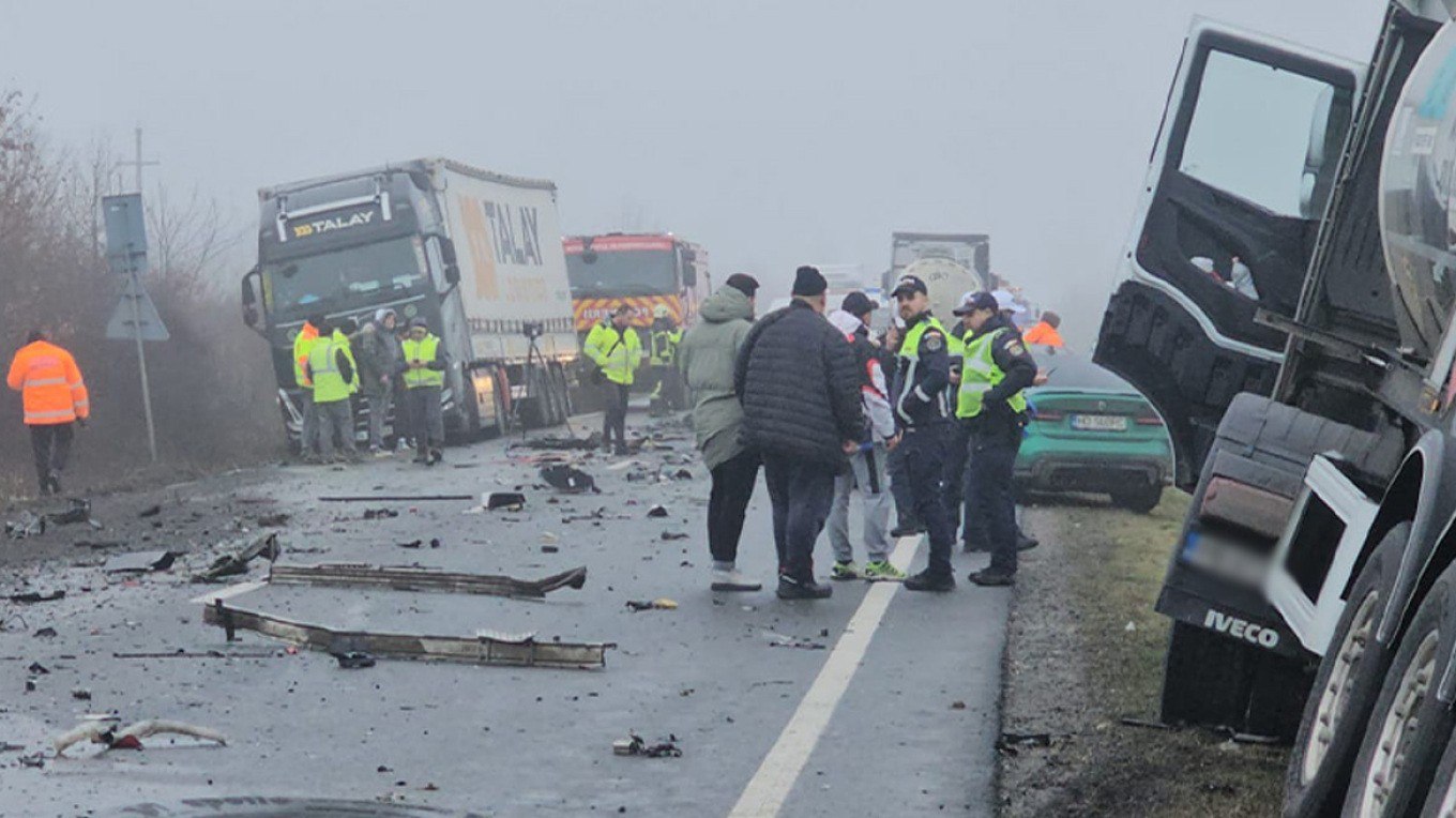 Τραγωδία στη Ρουμανία: Τι έσωσε τη ζωή των τριών τραυματιών - «Έκανε S στον δρόμο» λέει μάρτυρας του τροχαίου