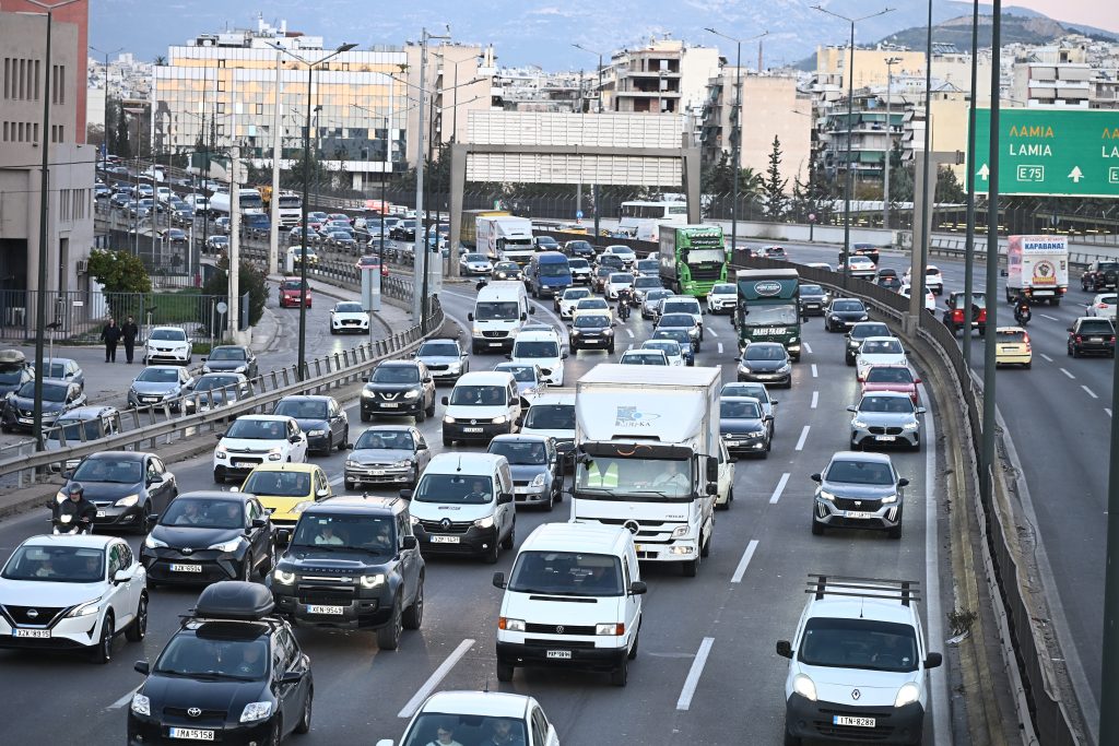 Μέτρα σε τρεις φάσεις για το κυκλοφοριακό στην Αττική – Τι συζητήθηκε στη σύσκεψη υπό τον Μητσοτάκη